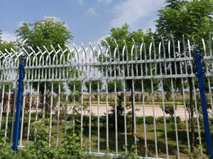 <b>锌合金护栏</b>