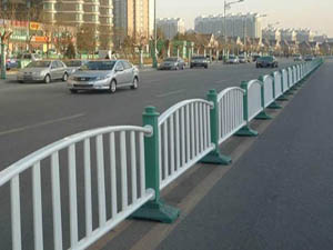 道路隔离栏